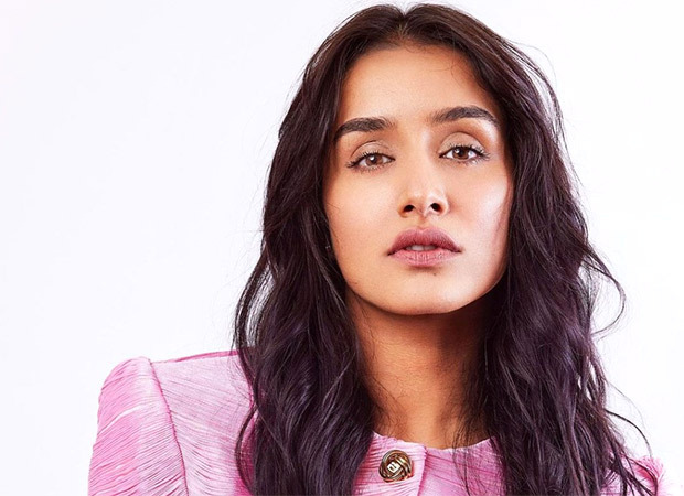 Shraddha Kapoor opts for vegan street style; looks gorgeous in super comfy outfit 