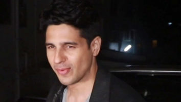 Sidharth Malhotra celebrates birthday with paps by cutting cake with them