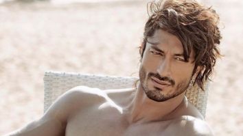 Vidyut Jammwal rides a bike on a hilly terrain, his fans respect him for spreading Dogri culture; watch