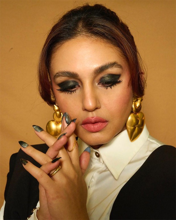 Follow in Huma Qureshi's footsteps to instantly glam up a timeless monochromatic ensemble 