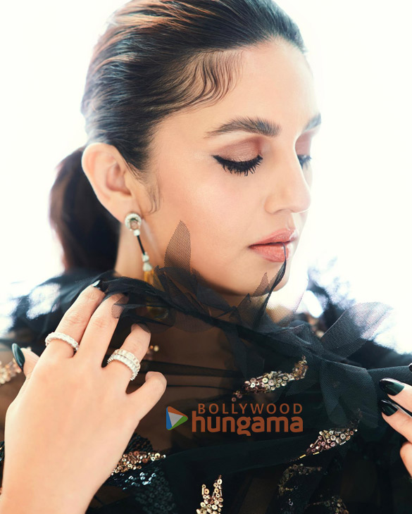huma qureshi 1 120