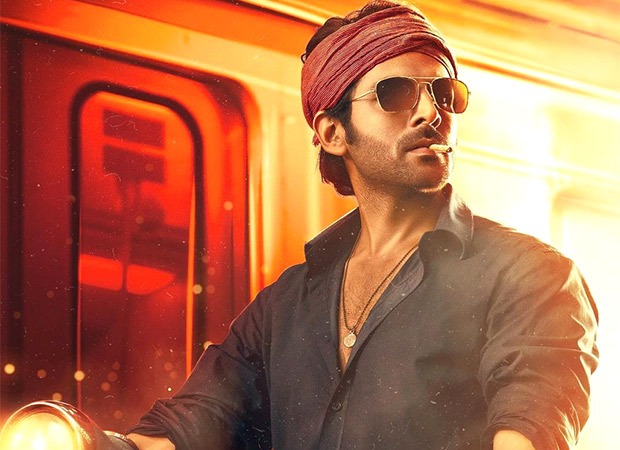 Kartik Aaryan shares glimpse from his recent Agra visit while promoting Shehzada with Kriti Sanon; watch video