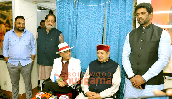 main deendayal hun 2