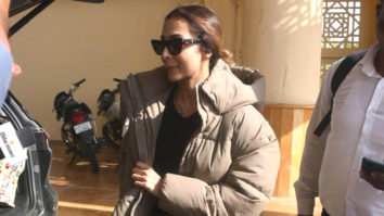 Malaika Arora waves at paps as she gets snapped in Jaisalmer