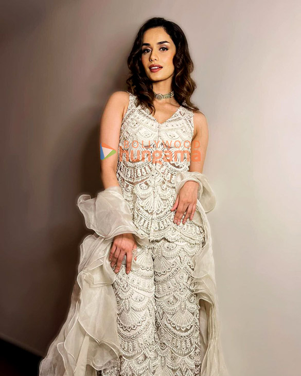 manushi chhillar 1 82