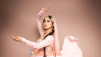Mouni Roy