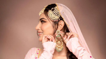 Mouni Roy