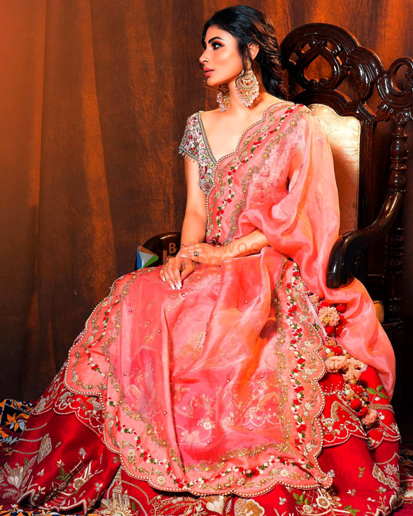 mouni roy 6 58