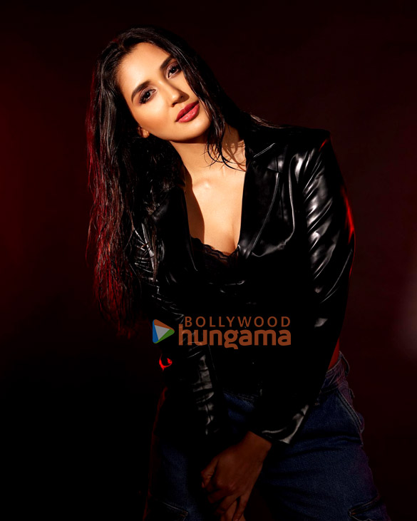 nikita dutta 1 44