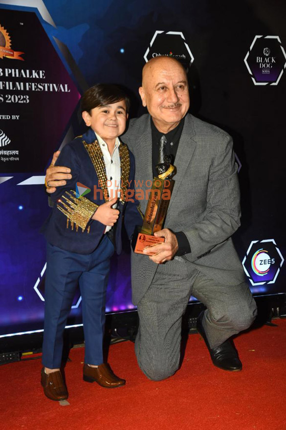 photos celebs grace the dadasaheb phalke international film festival awards 2023 1001 7