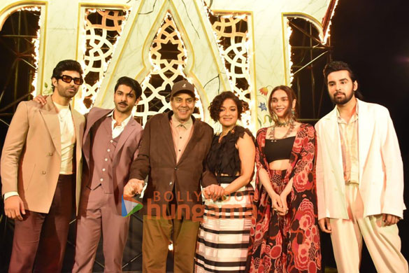 photos celebs grace the launch of the new show taj royal blood 4