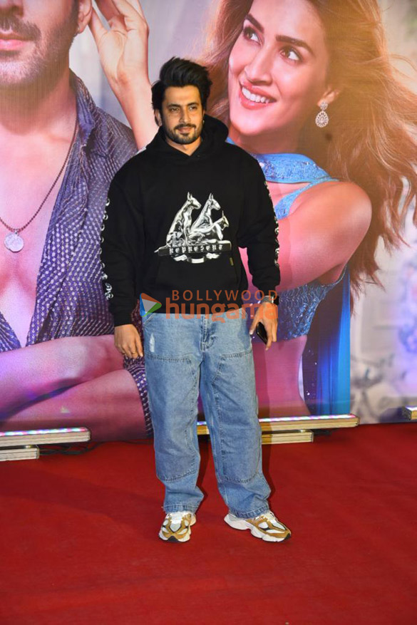 photos celebs grace the premiere of shehzada in juhu 8899 4