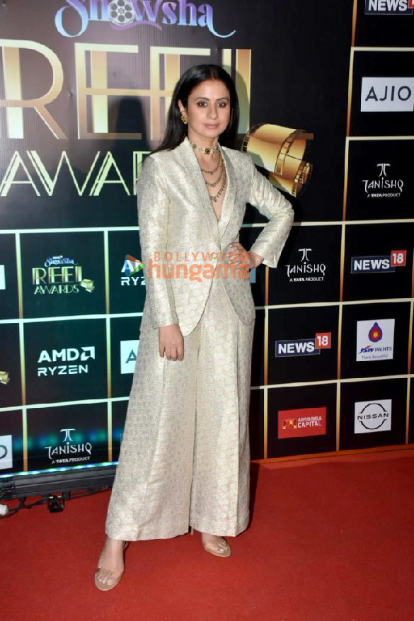 photos celebs grace the red carpet of news18 showsha reel awards 2023 1 2