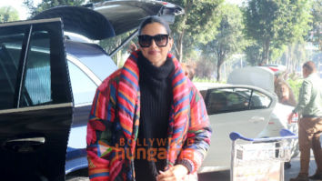 Photos: Deepika Padukone, Hrithik Roshan, Malaika Arora and others snapped at the airport