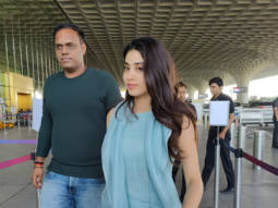 Photos: Janhvi Kapoor, Khushi Kapoor and Boney Kapoor snapped at the airport