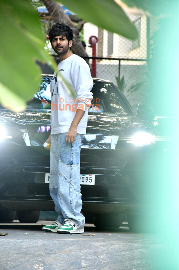 Photos: Kartik Aaryan and Sidharth Malhotra snapped at Maddock Films’ office