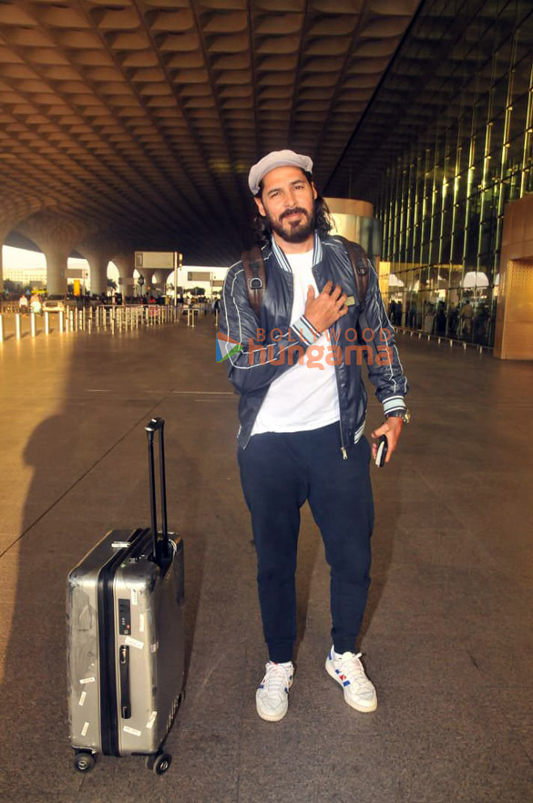 photos rakul preet singh jackky bhagnani manushi chhillar and others snapped at the airport3 1