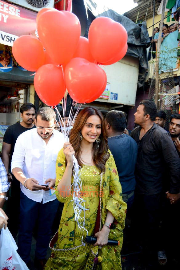 photos rakul preet singh snapped promoting her film chhatriwali 2 2