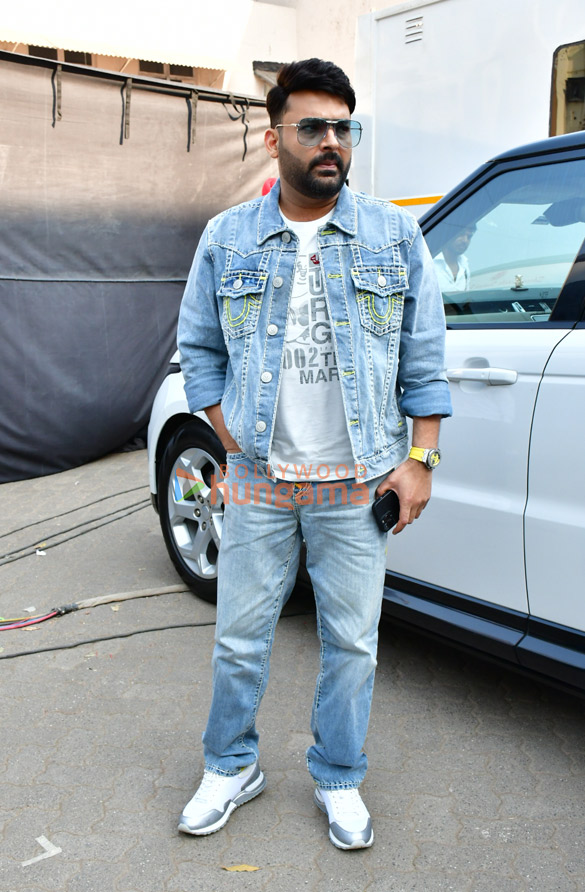photos ranbir kapoor kareena kapoor khan and kapil sharma spotted at mehboob studio in bandra 2