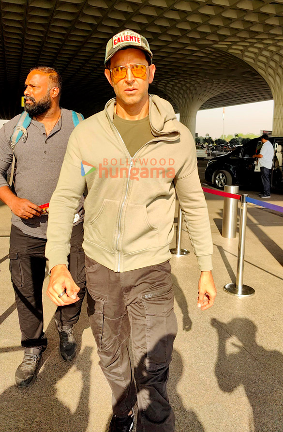 photos ranbir kapoor rashmika mandanna hrithik roshan and others snapped at the airport 1