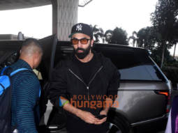 Photos: Ranbir Kapoor snapped at the airport