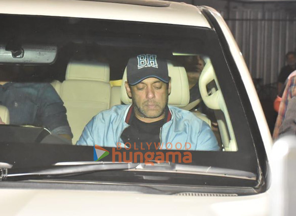 Photos: Salman Khan snapped at a cilnic in Bandra | Parties & Events