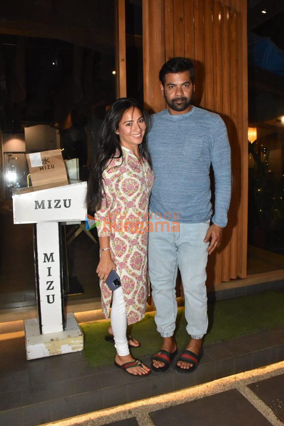 photos shabir ahluwalia and kanchi kaul snapped at mizu in bandra 3