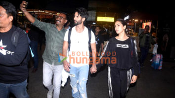 Photos: Shahid Kapoor and Mira Kapoor snapped at the airport