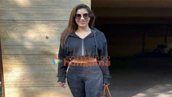 Photos: Sophie Choudry spotted in Bandra