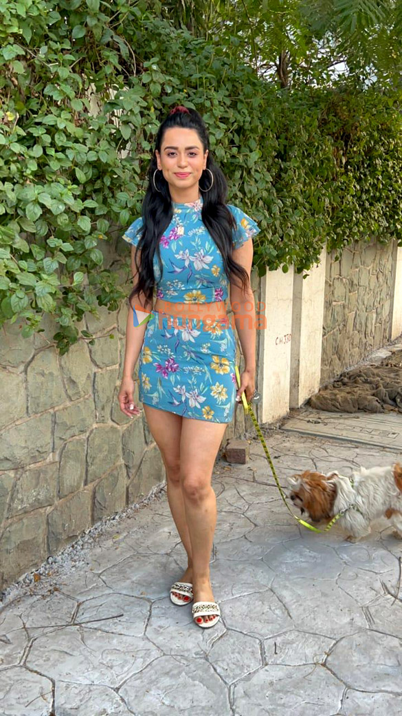 photos soundarya sharma snapped in bandra 3