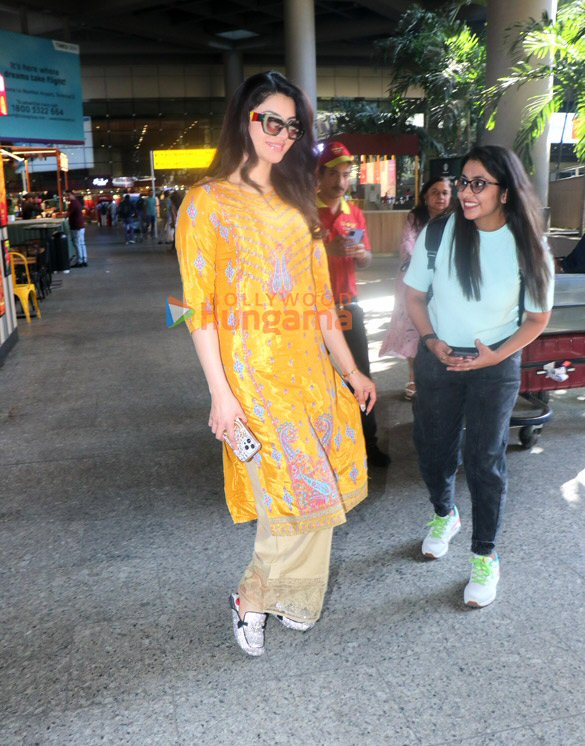 photos sunny leone zareen khan saif ali khan and others snapped at the airport 13