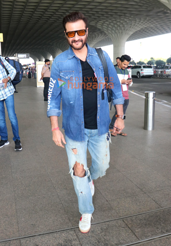 photos vidya balan neeti mohan and sanjay kapoor snapped at the airport 3