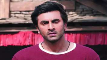 Ranbir Kapoor fan breaches security to hug him; here’s how Tu Jhoothi Main Makkaar actor reacts, watch