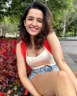 Celeb Photos Of Shirley Setia