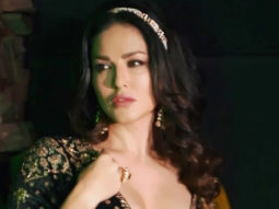 Sunny Leone leaves us mesmerized by her gorgeous looks