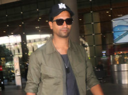 Vicky Kaushal gets clicked by paps at the airport