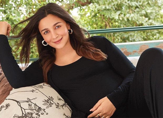 Alia Bhatt cradles her baby bump in THIS unseen pregnancy pic