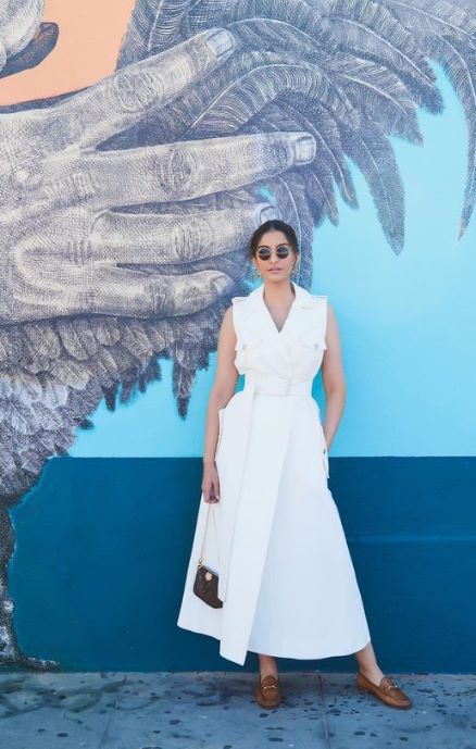 Bollywood divas Malaika Arora and Sophie Choudry swoop into the season of summer with their all-white attires