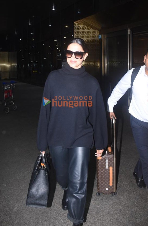 Deepika Padukone stuns in all-black avatar as she returns to Mumbai after attending Oscars 2023, watch video 