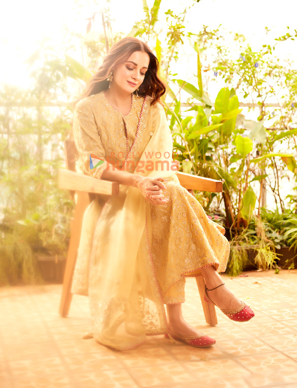 dia mirza 1 55