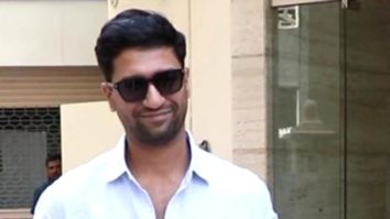 Handsome Munda! Vicky Kaushal gets clicked by paps