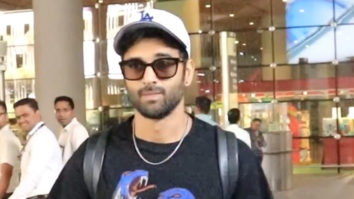 It’s selfie time!! Pulkit Samrat at the airport with fans