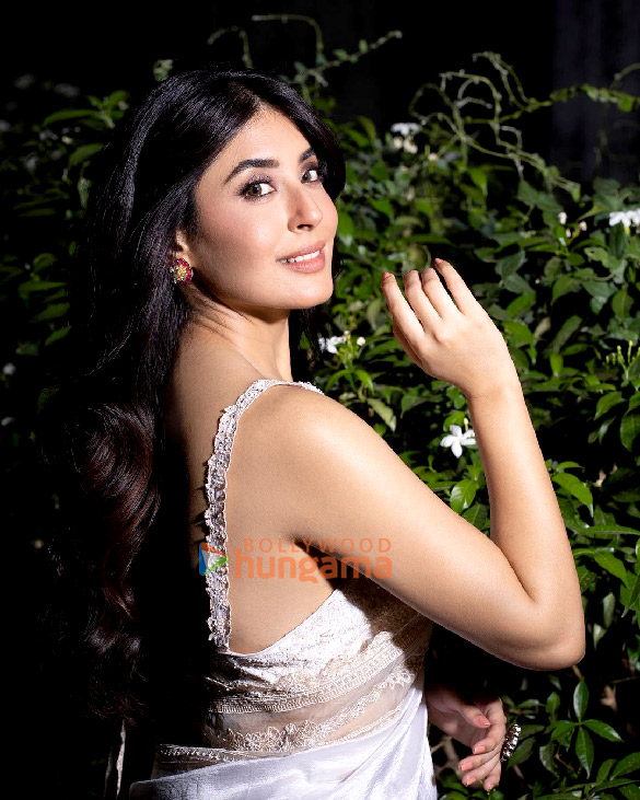 kritika kamra 3 13