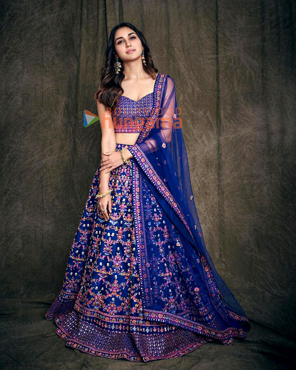 nikita dutta 2 53