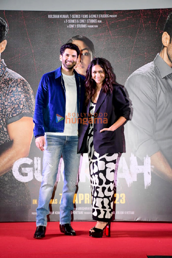 photos aditya roy kapur mrunal thakur and murad khetani attend the trailer launch of gumraah1 5