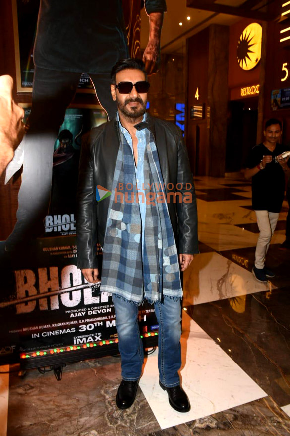 photos ajay devgn and tabu snapped at the trailer launch of bholaa 6