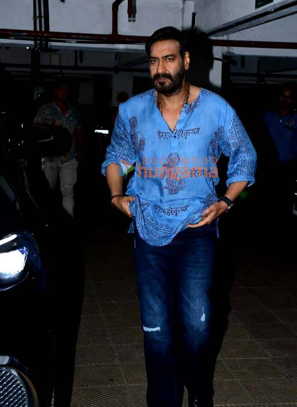 Photos: Ajay Devgn snapped in Andheri Photos: Ajay Devgn snapped in Andheri