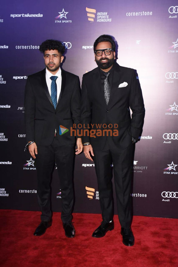 photos anushka sharma virat kohli and others grace the red carpet of fourth edition of indian sports honours 101 5