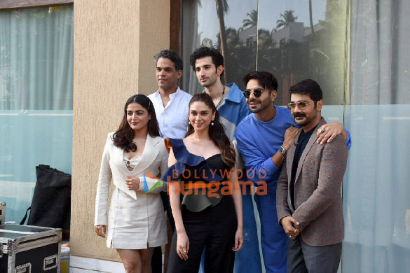 photos aparshakti khurana aditi rao hydari prosenjjit chatterjee wamiqa gabbi siddhant gupta and vikramaditya motwane snapped promoting their show jubilee 3
