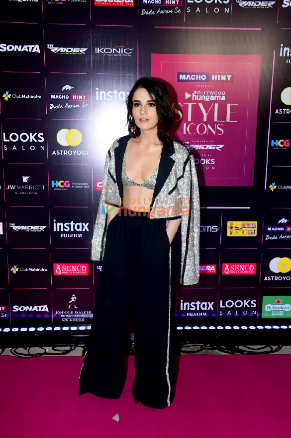 photos celebs grace the red carpet of bollywood hungama style icons awards 2023 4741 6
